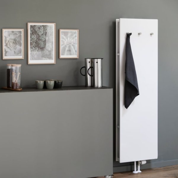 Integral vertical radiator in room