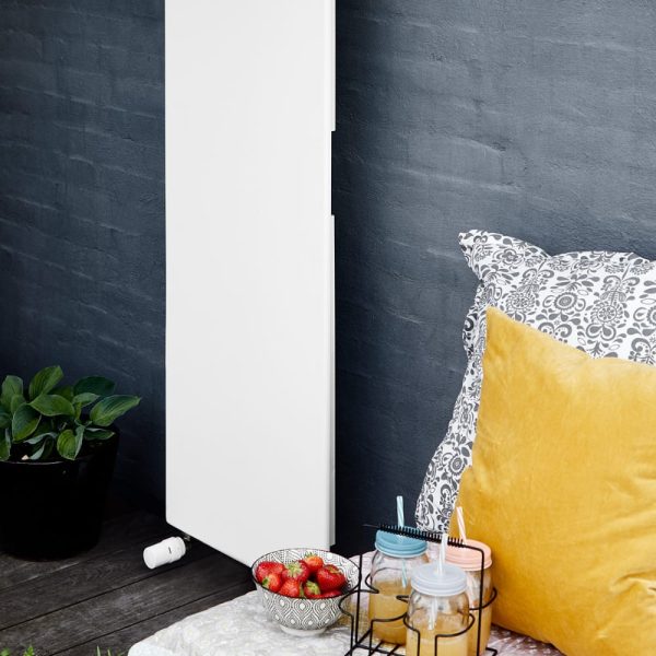 Integral Vertical radiator on deck