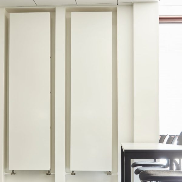 Integral Vertical radiators class room
