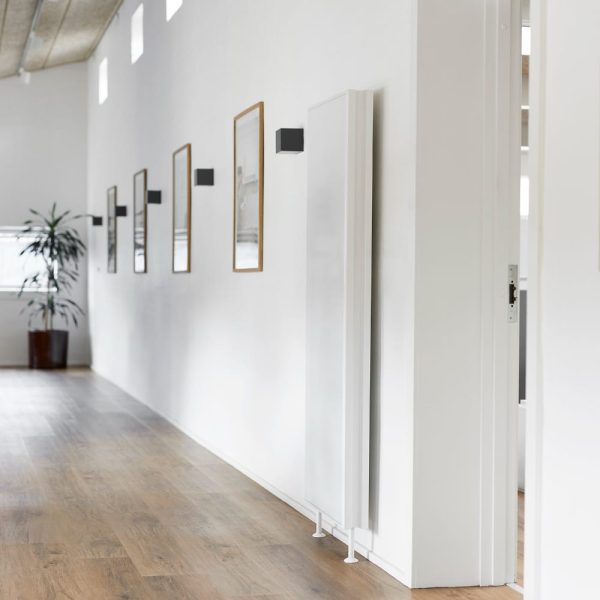 P5 Vertical radiator in hallway