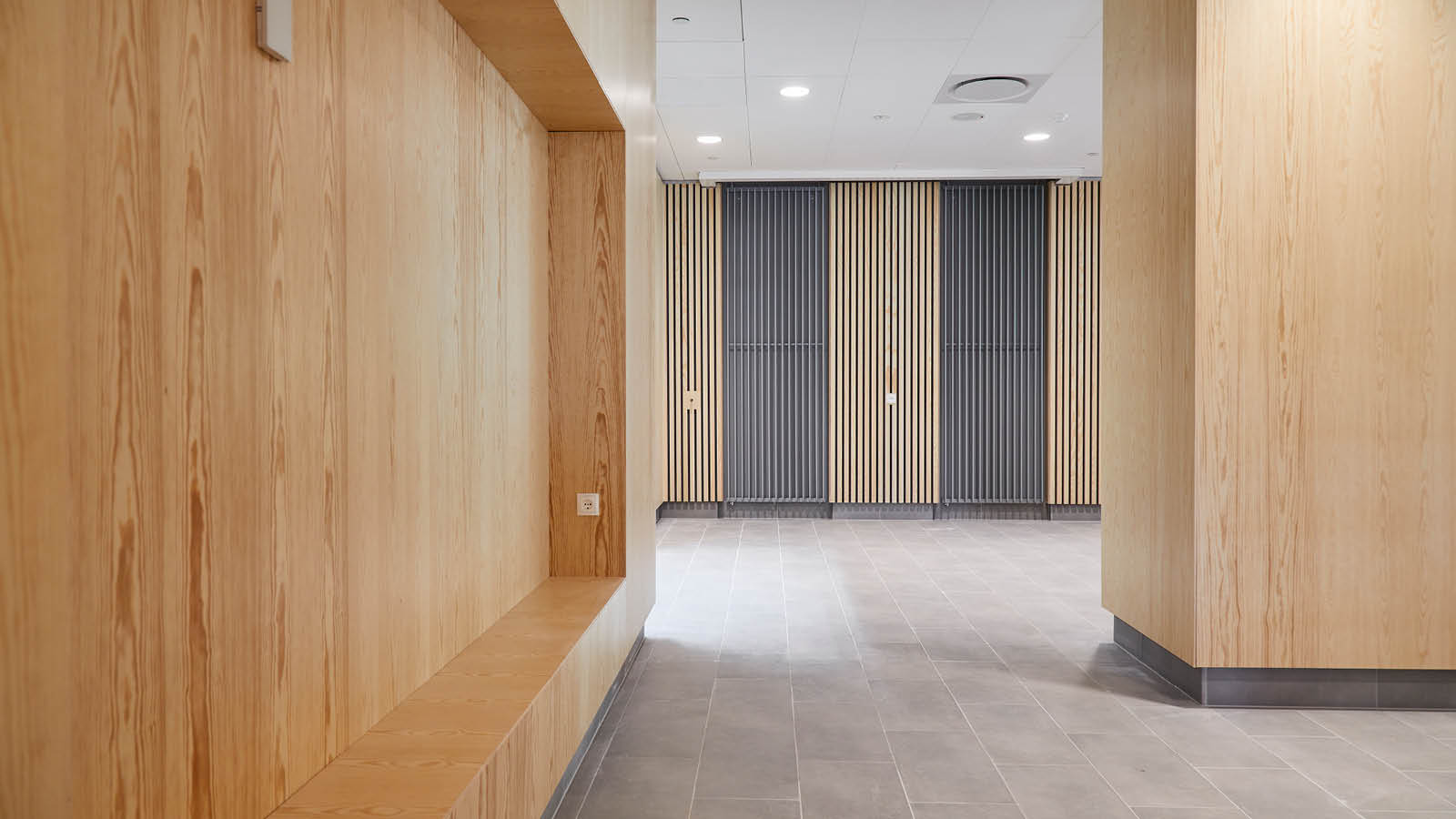 SC-Vertical-in-wood-panels
